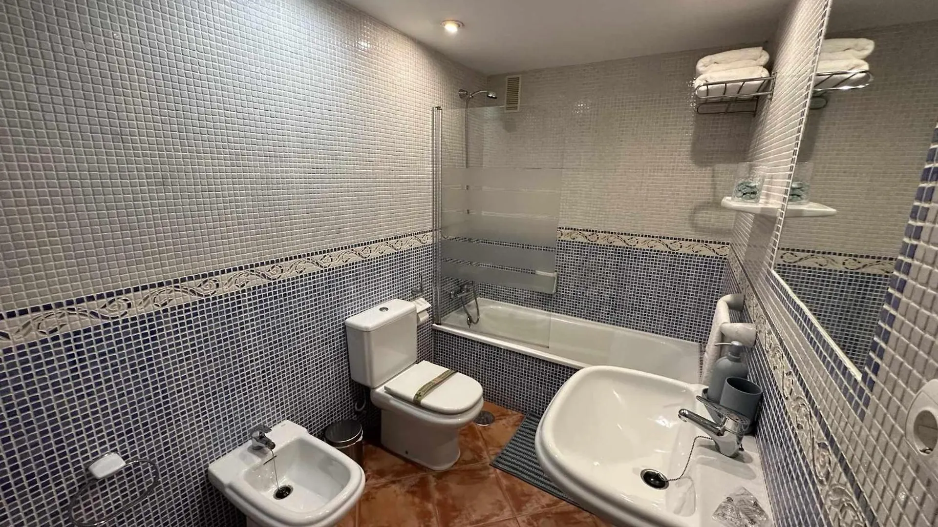 Apartamento Con Vista Al Mar En La Mitica Nogalera Torremolinos